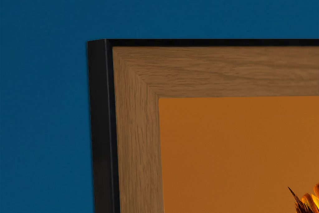 SPECIAL EDITION : The Chase - 4:3 Ratio, Framed (Black and Walnut Effect) - Image 3